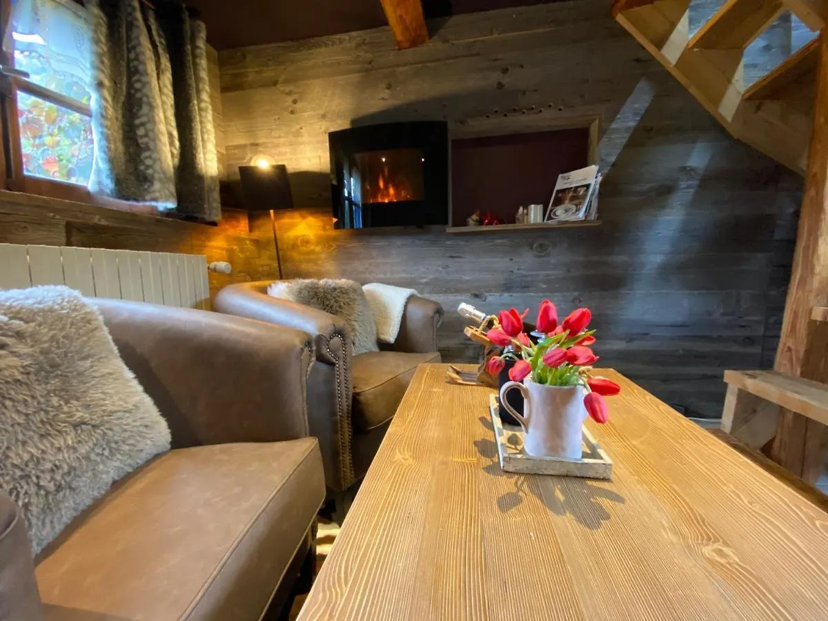 Chalet Micro-Lodge, Le Petit Nid D'Amour Montriond