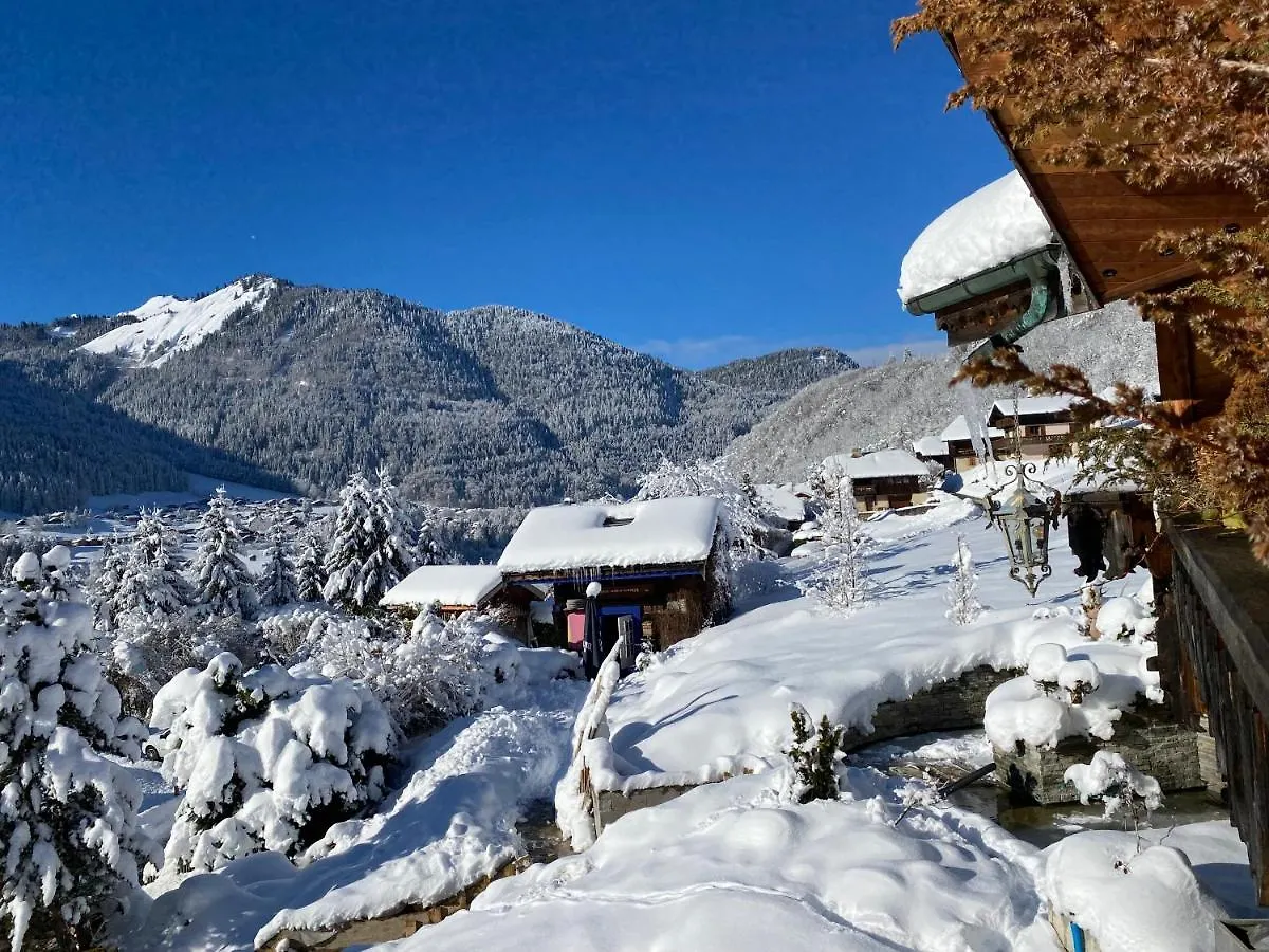Chalet Micro-Lodge, Le Petit Nid D'Amour Montriond