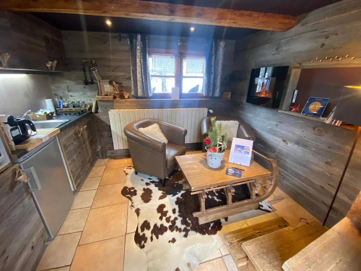 Micro-Lodge, Le Petit Nid D'Amour Montriond