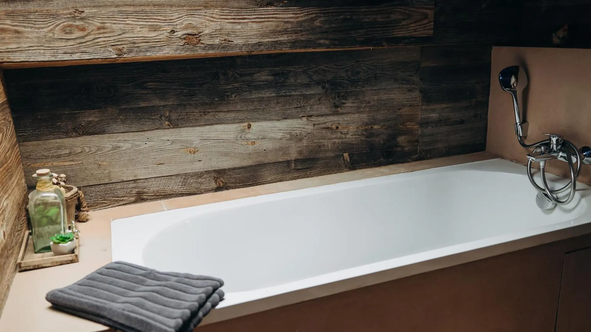 Micro-Lodge, Le Petit Nid D'Amour Montriond