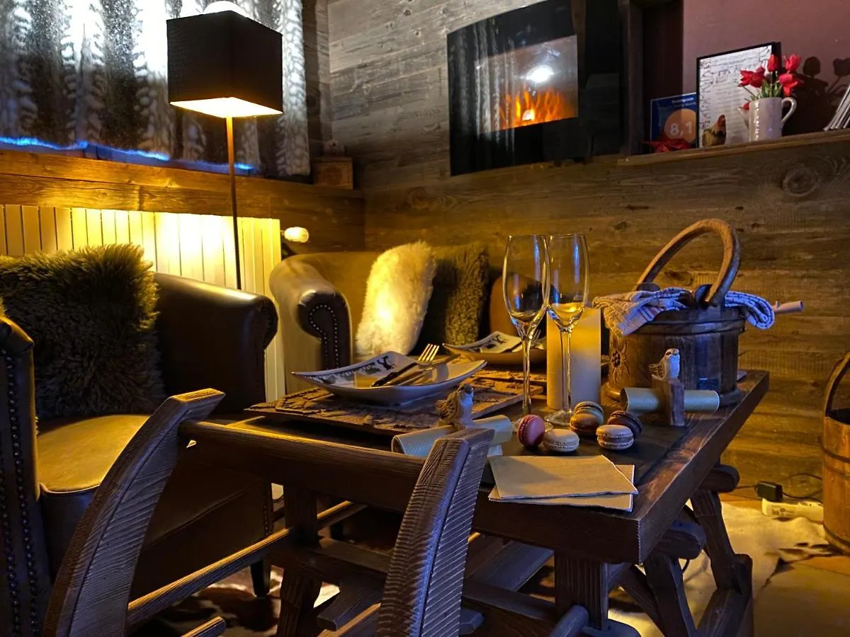 Chalet Micro-Lodge, Le Petit Nid D'Amour Montriond