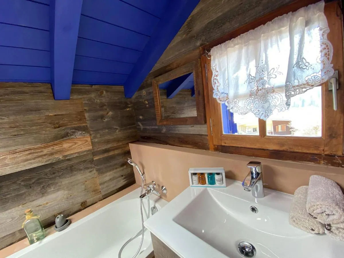 Chalet Micro-Lodge, Le Petit Nid D'Amour Montriond France