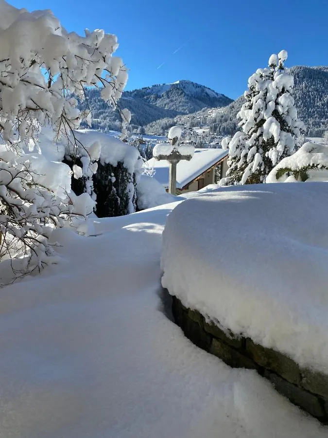 Micro-Lodge, Le Petit Nid D'Amour Montriond 0*,  France